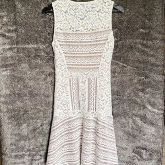 BCBGMaxAzaria “Jalina” White Lace Skater dress - Picture 3 of 6